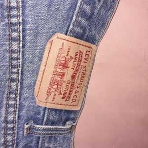 Levi cut shorts 💙